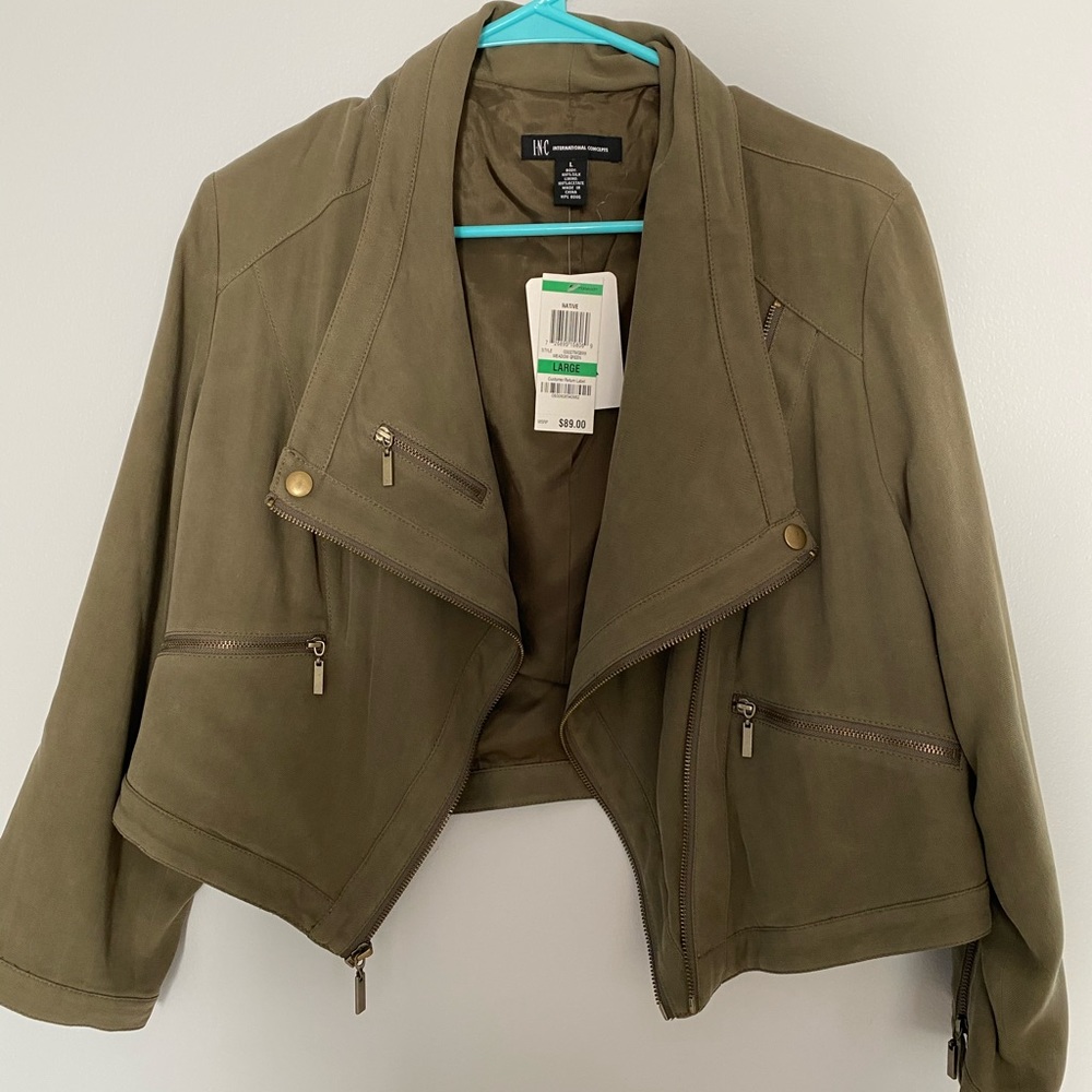 Jacket - Picture 3 of 4